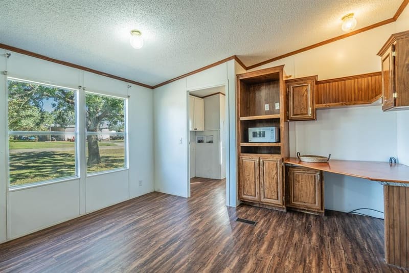 104 Hill Top Court, Springtown TX 76082 - Photo 7