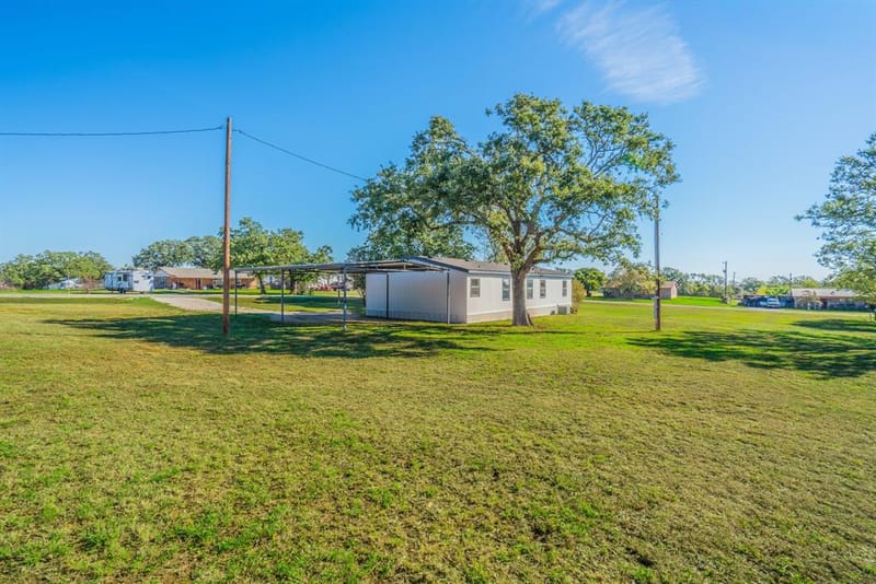 104 Hill Top Court, Springtown TX 76082 - Photo 20