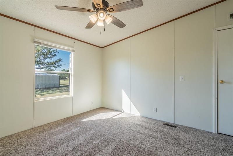 104 Hill Top Court, Springtown TX 76082 - Photo 15