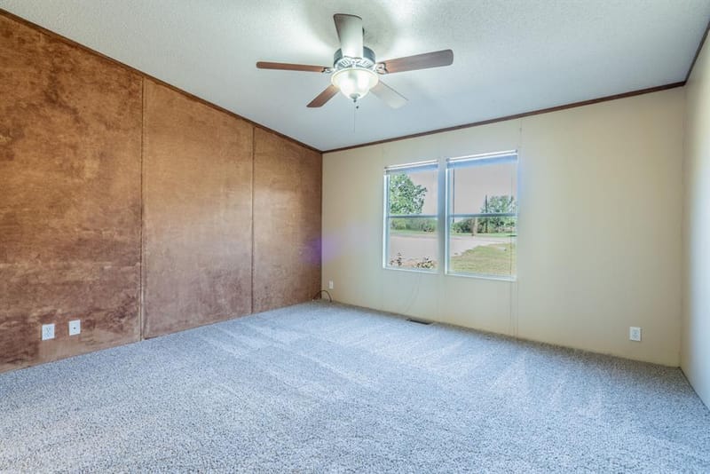 104 Hill Top Court, Springtown TX 76082 - Photo 11