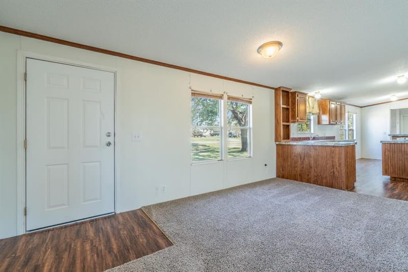 104 Hill Top Court, Springtown TX 76082 - Photo 8