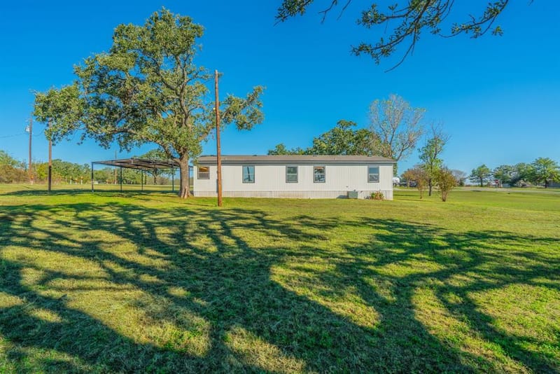 104 Hill Top Court, Springtown TX 76082 - Photo 21