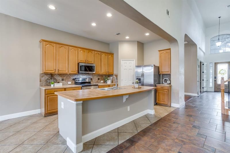 1008 Linden Drive, Burleson TX 76028 - Photo 13