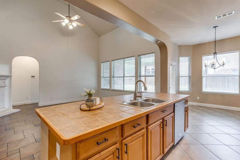 1008 Linden Drive, Burleson TX 76028 - Photo 14