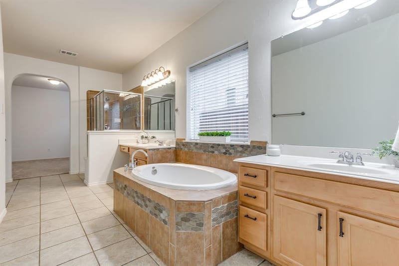 1008 Linden Drive, Burleson TX 76028 - Photo 21