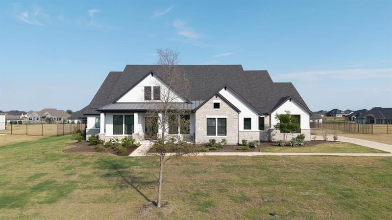 262 Vidrio Drive, Sunnyvale TX 75182
