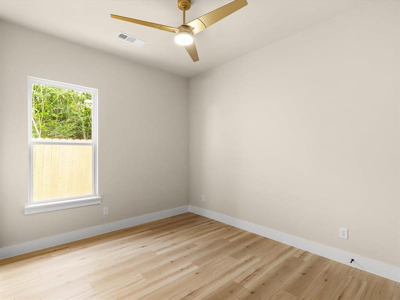2127 Amanda Avenue, Fort Worth TX 76105 - Photo 7