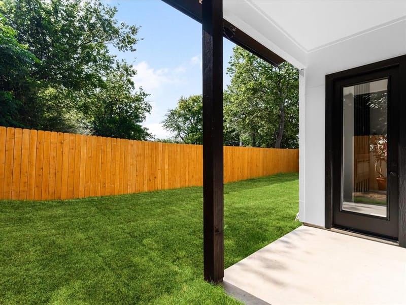 2127 Amanda Avenue, Fort Worth TX 76105 - Photo 24