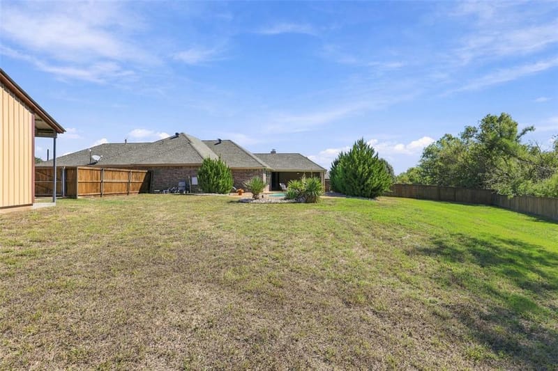 107 Chance Court, Springtown TX 76082 - Photo 27