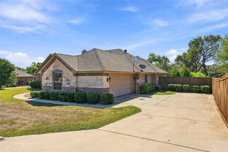107 Chance Court, Springtown TX 76082 - Photo 29