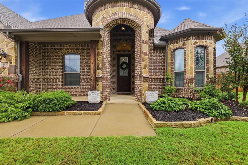 1152 Blue Sky Lane, Burleson TX 76058 - Photo 2