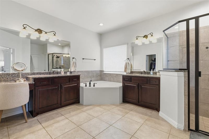 1152 Blue Sky Lane, Burleson TX 76058 - Photo 16