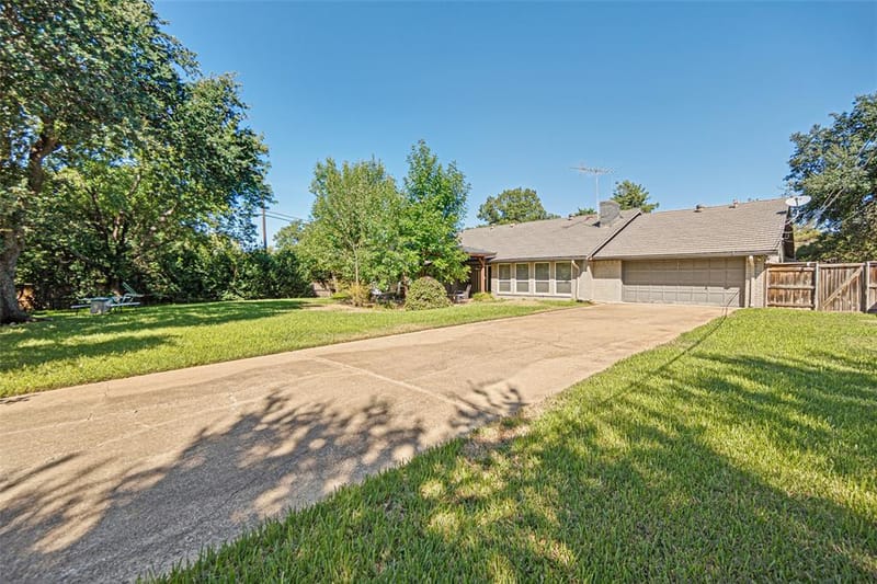 3708 Princess Lane, Dallas TX 75229 - Photo 8