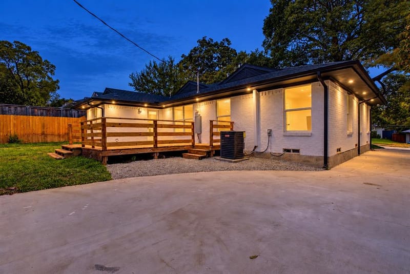 865 Peavy Road, Dallas TX 75218 - Photo 22