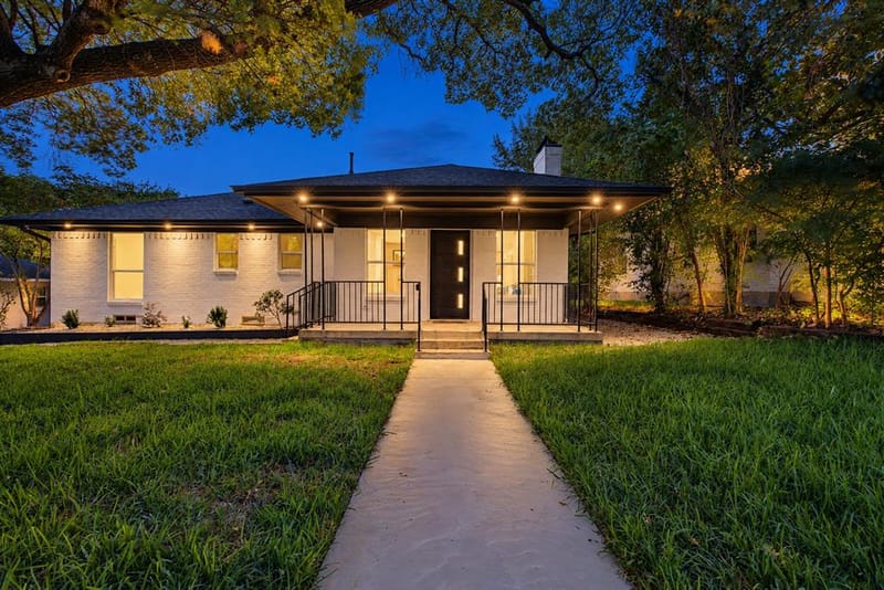 865 Peavy Road, Dallas TX 75218