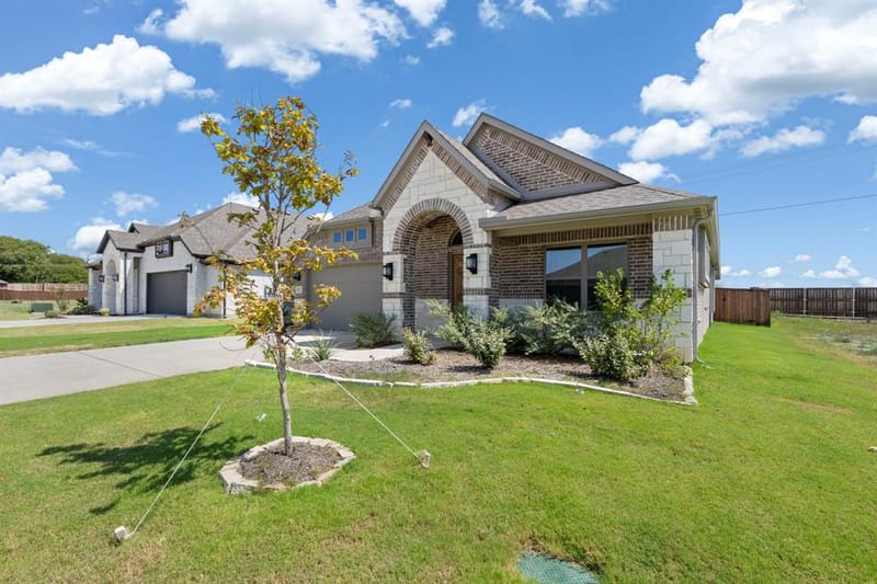 2452 Acacia Road, Cleburne TX 76033