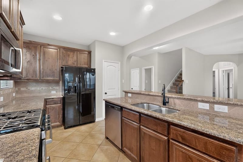 111 Thoroughbred Street, Waxahachie TX 75165 - Photo 12