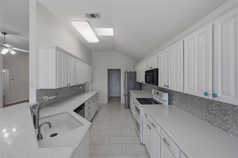 6801 Descanso Gardens Drive, Fort Worth TX 76132 - Photo 13