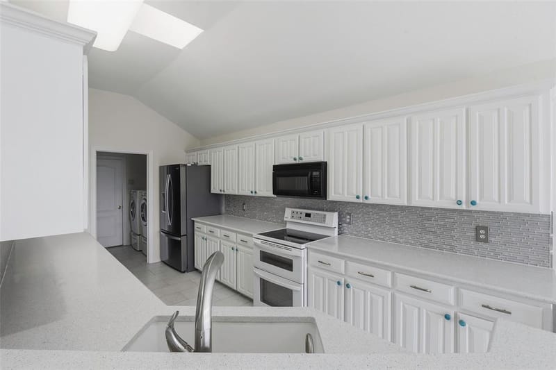 6801 Descanso Gardens Drive, Fort Worth TX 76132 - Photo 12
