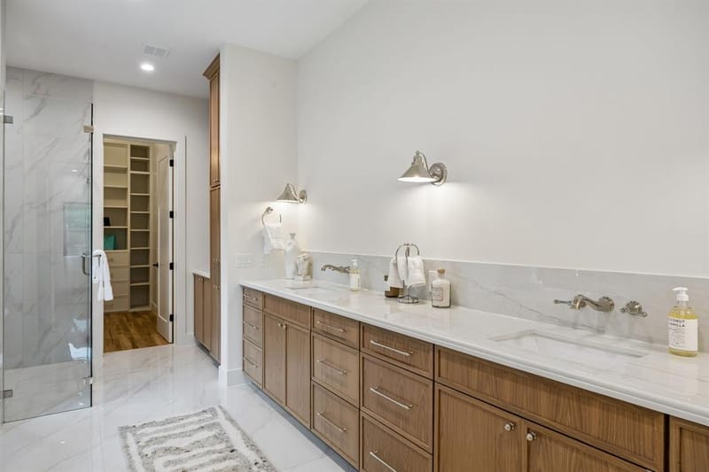 6915 Middle Cove Drive, Dallas TX 75248 - Photo 16