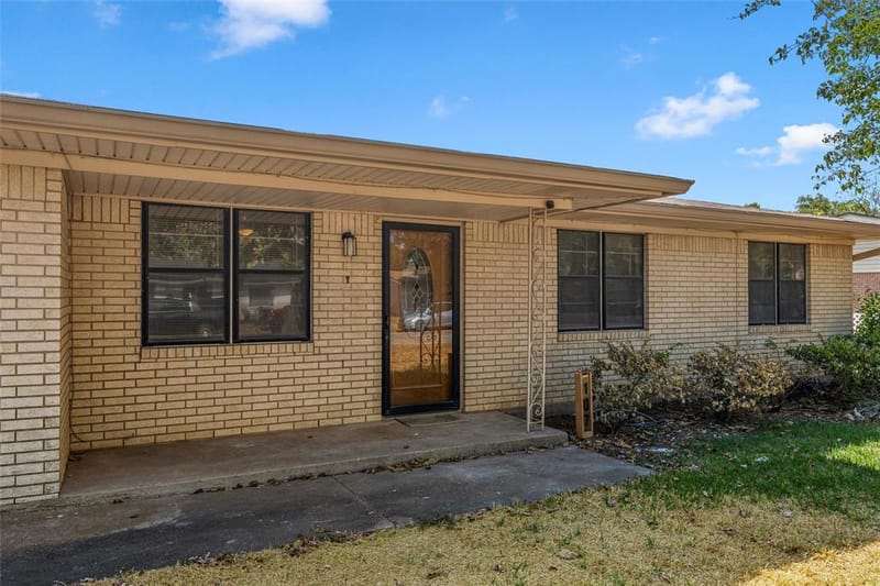 107 E Dawn Drive, Robinson TX 76706 - Photo 2
