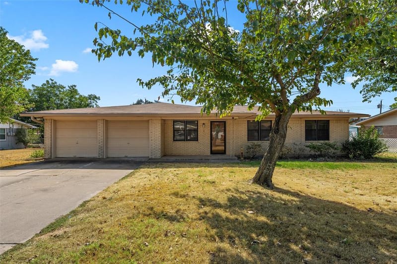 107 E Dawn Drive, Robinson TX 76706