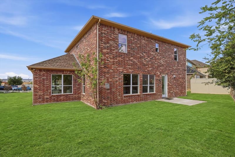 2600 Almanzor Avenue, Irving TX 75062 - Photo 36