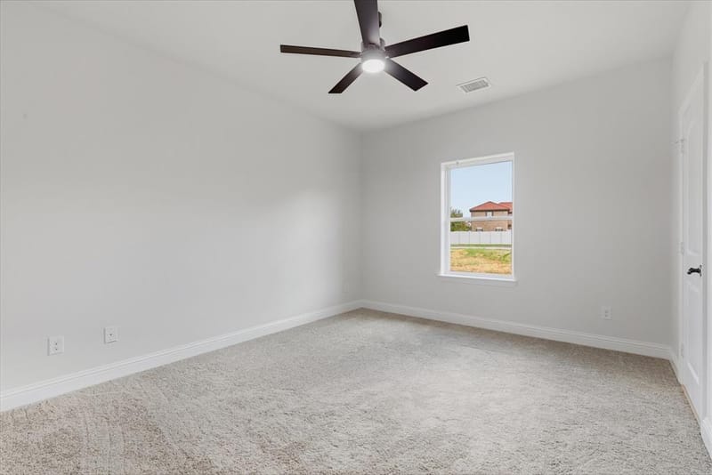2600 Almanzor Avenue, Irving TX 75062 - Photo 28
