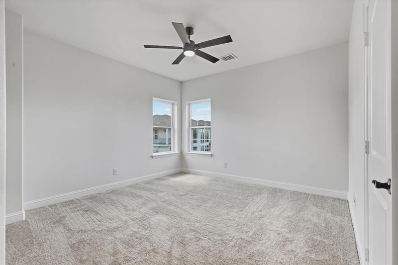 2600 Almanzor Avenue, Irving TX 75062 - Photo 33