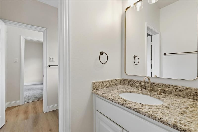 2600 Almanzor Avenue, Irving TX 75062 - Photo 31