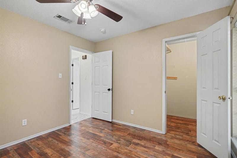937 Jessica Drive, Burleson TX 76028 - Photo 22