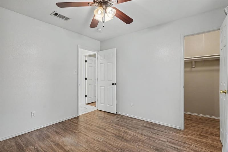937 Jessica Drive, Burleson TX 76028 - Photo 25