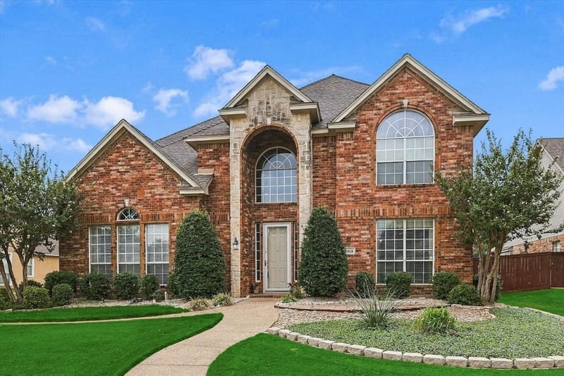 3325 Wilshire Avenue, Grapevine TX 76051