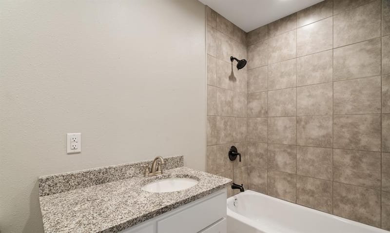 2001 6th Street, Brownwood TX 76801 - Photo 18