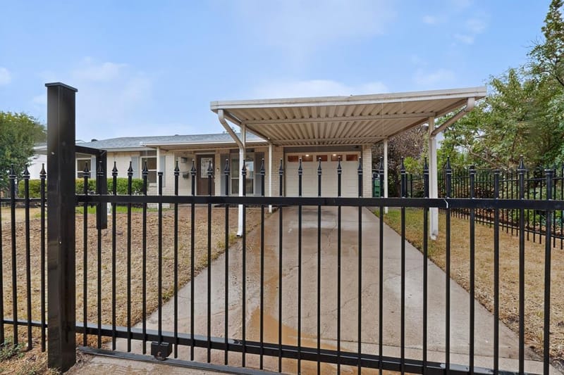 4037 Salem Drive, Garland TX 75043 - Photo 4