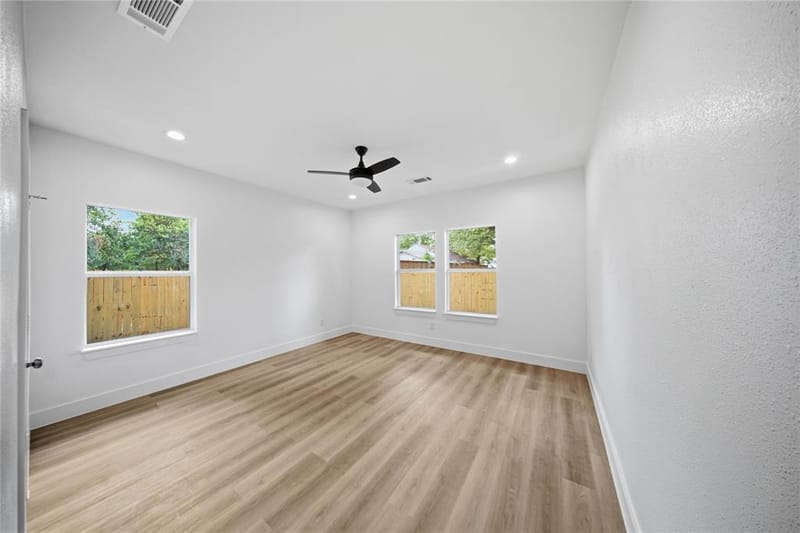 3621 MEYERS Street, Dallas TX 75215 - Photo 12