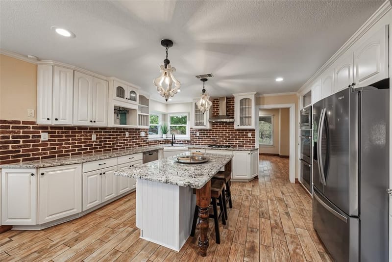 1800 Trail Lake Drive, Euless TX 76039 - Photo 20