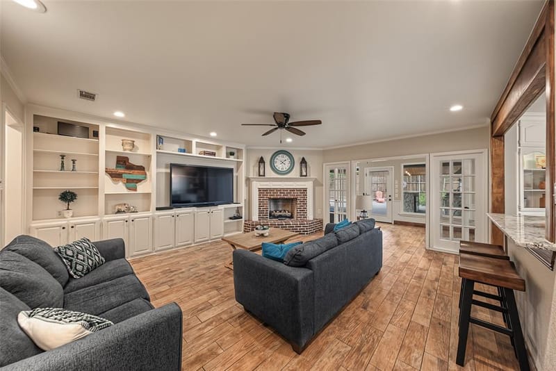 1800 Trail Lake Drive, Euless TX 76039 - Photo 14