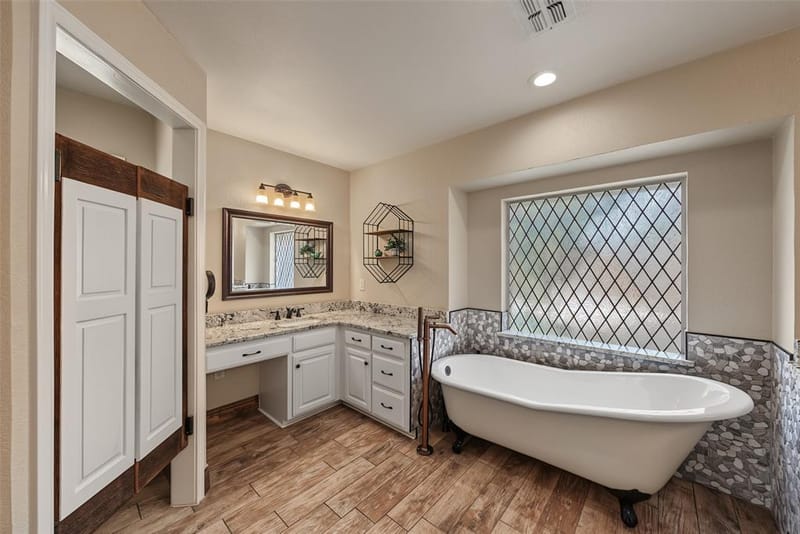 1800 Trail Lake Drive, Euless TX 76039 - Photo 29