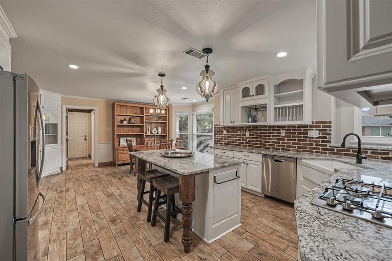 1800 Trail Lake Drive, Euless TX 76039 - Photo 21