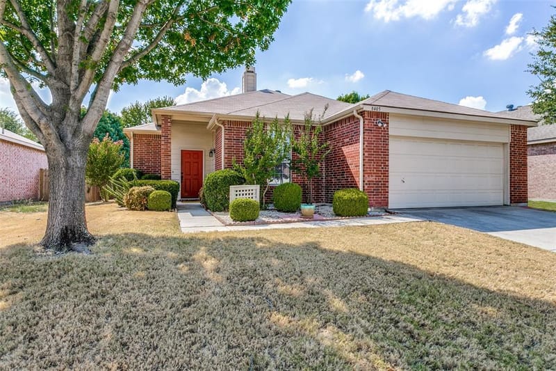 8405 Ram Ridge Road, Fort Worth TX 76137 - Photo 2