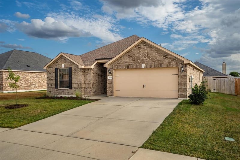4006 Lakeview Drive, Sanger TX 76266 - Photo 3