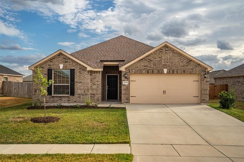 4006 Lakeview Drive, Sanger TX 76266