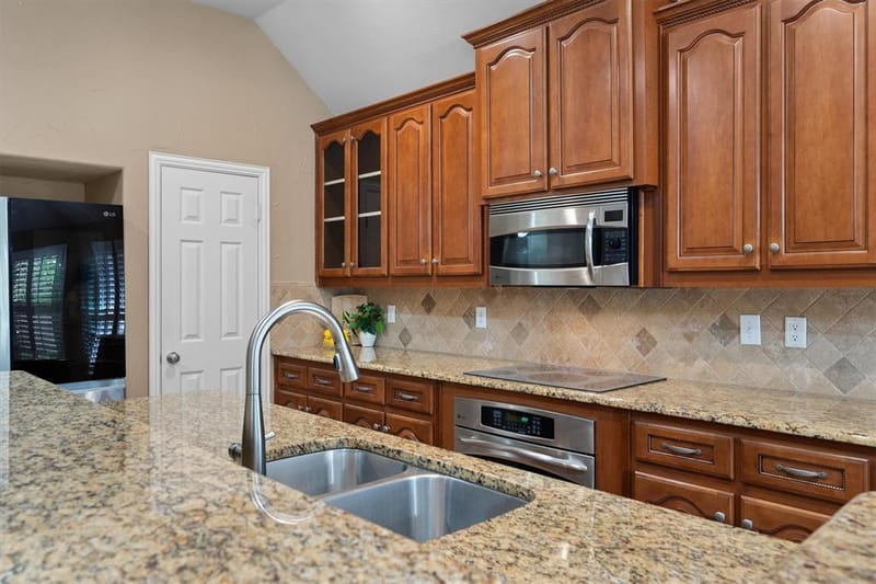8151 Holliday Road, Lantana TX 76226 - Photo 15