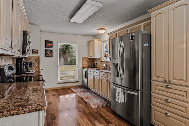 5221 Wood Creek Lane, Garland TX 75044 - Photo 8