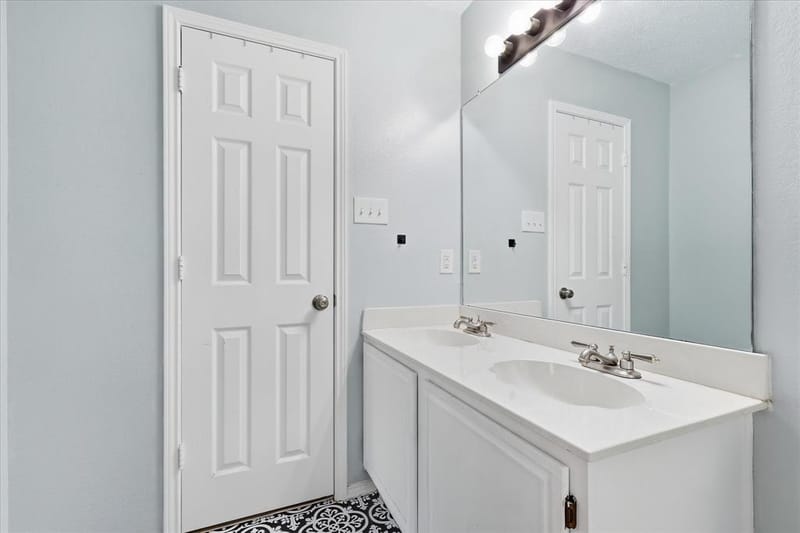 6025 Kimberly Court, Haltom City TX 76137 - Photo 12