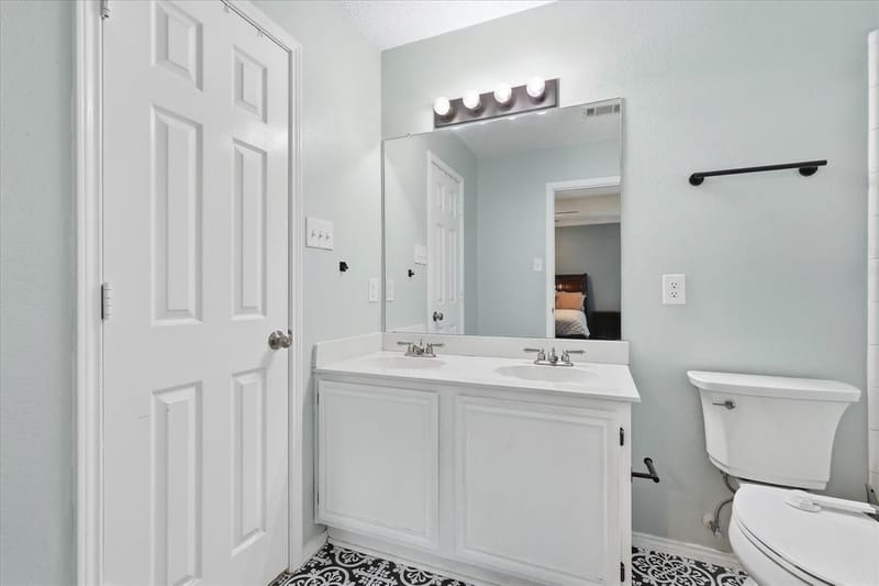 6025 Kimberly Court, Haltom City TX 76137 - Photo 10