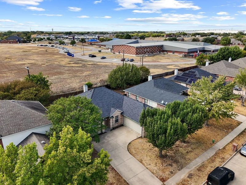 115 Autumn Trail, Red Oak TX 75154 - Photo 2