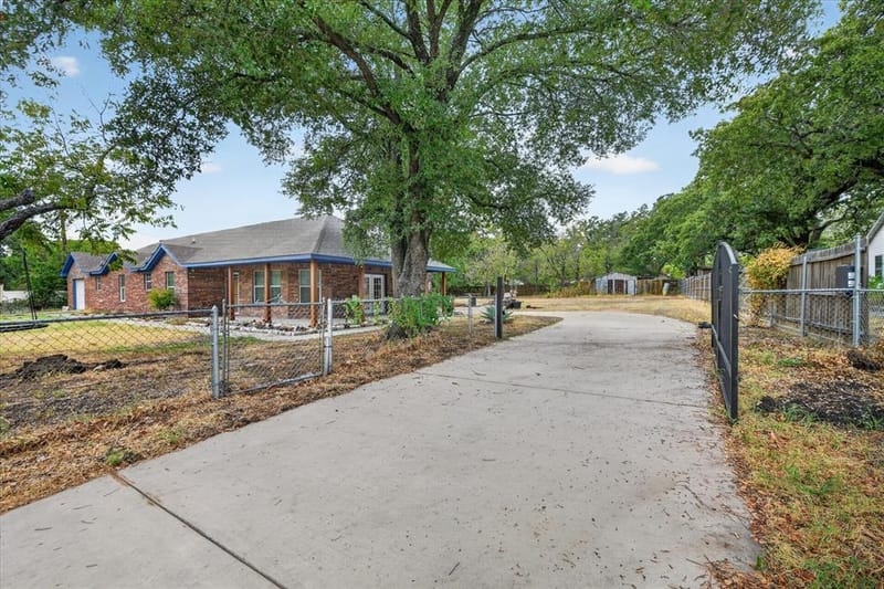 3001 Caddo Trail, Lake Worth TX 76135 - Photo 23