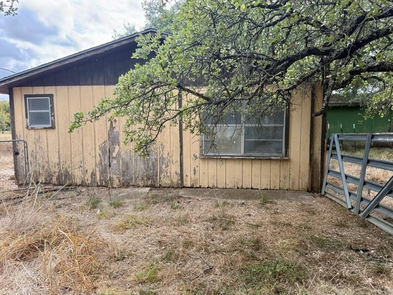 212 County Road 1746, Clifton TX 76634 - Photo 14